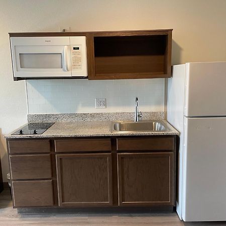 Woodspring Suites Detroit Madison Heights Esterno foto