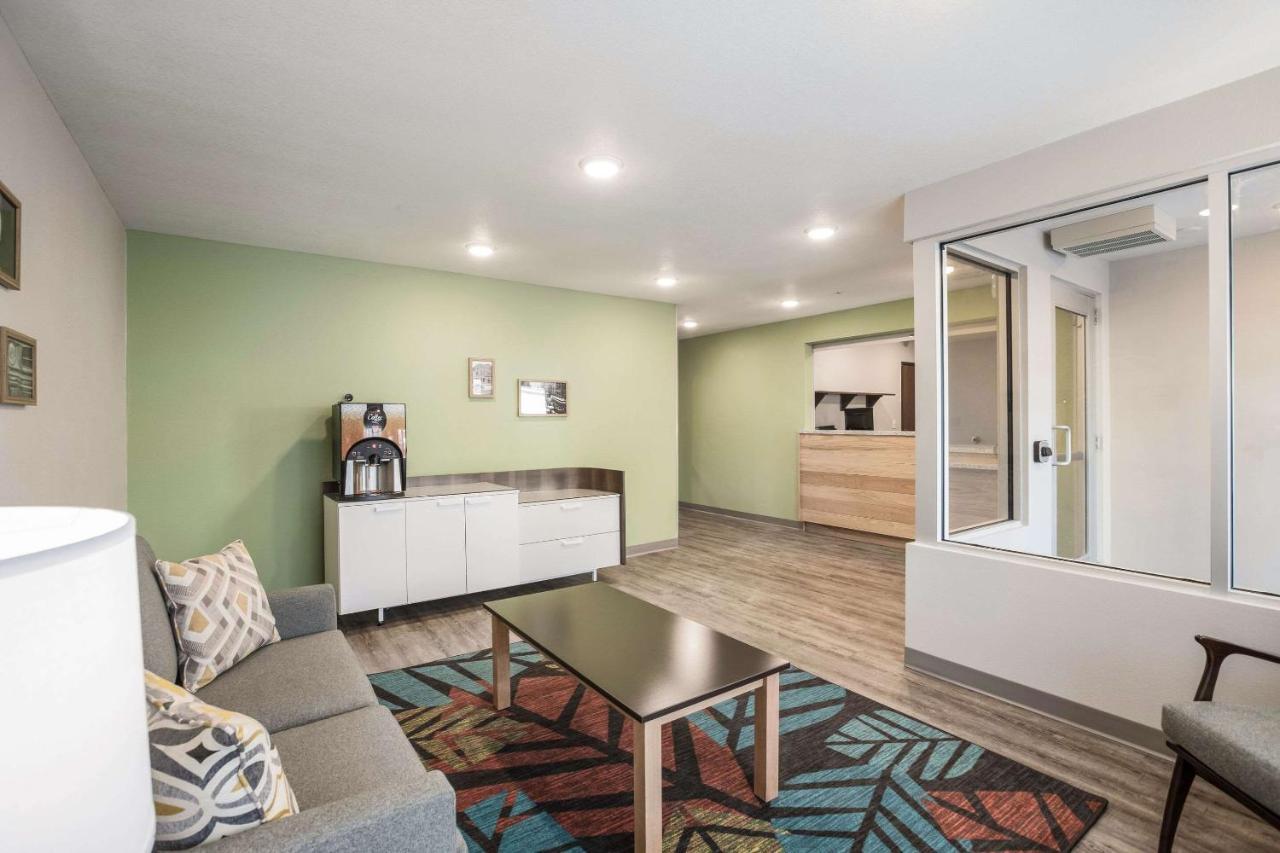 Woodspring Suites Detroit Madison Heights Esterno foto