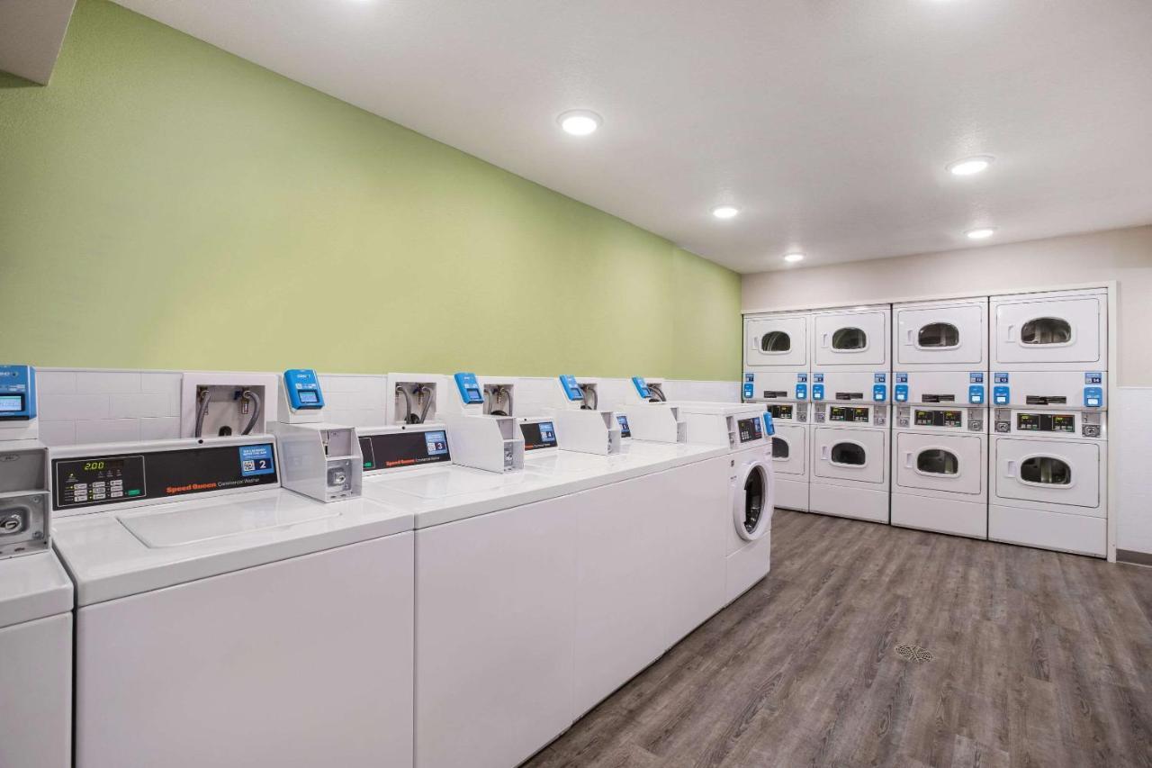 Woodspring Suites Detroit Madison Heights Esterno foto