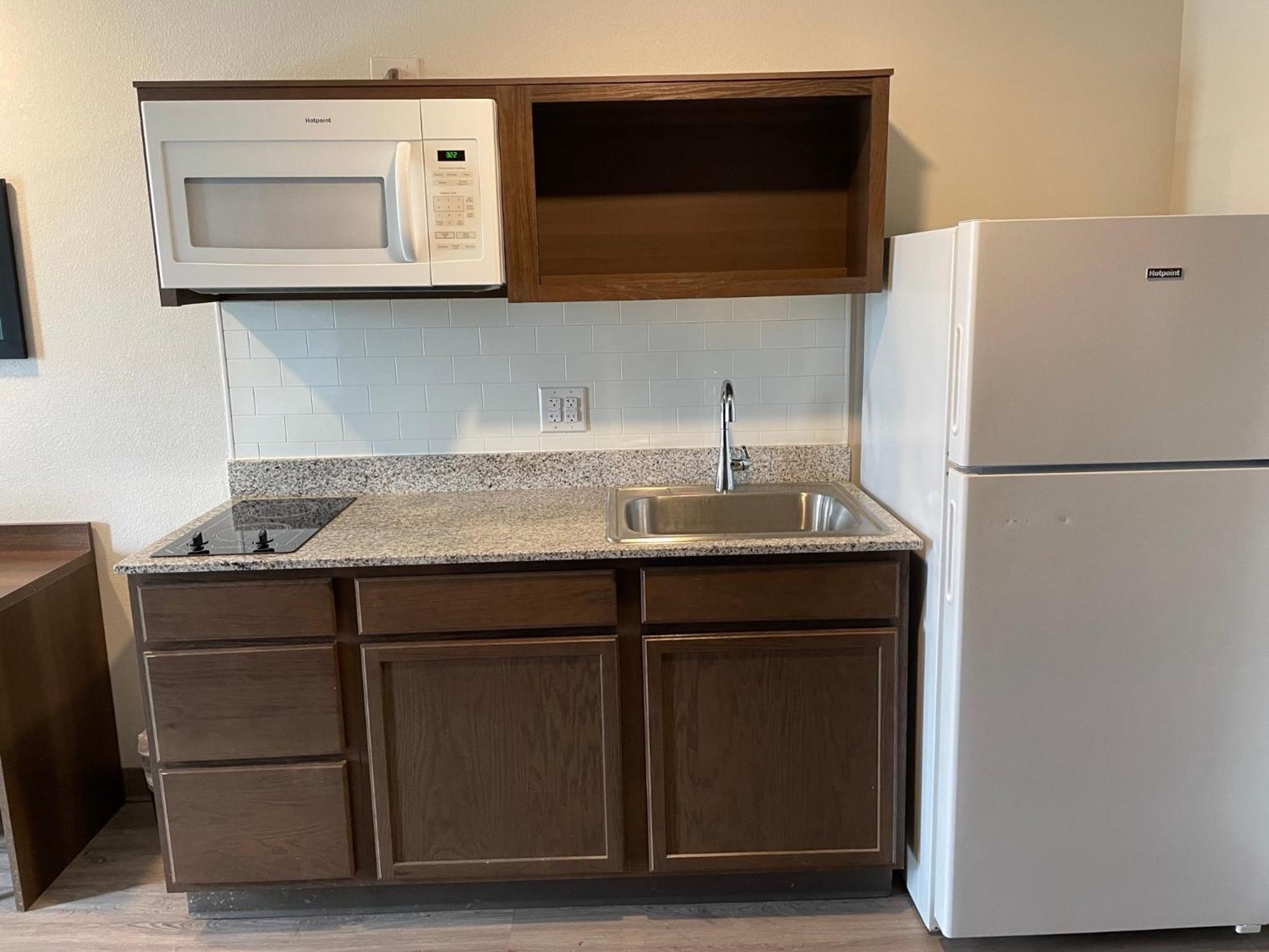 Woodspring Suites Detroit Madison Heights Esterno foto